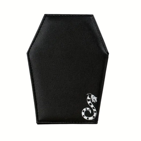 🆕 Gothic Tombstone - Coffin “Never Trust The Living” Beetlejuice Card Wallet - Picture 4 of 11